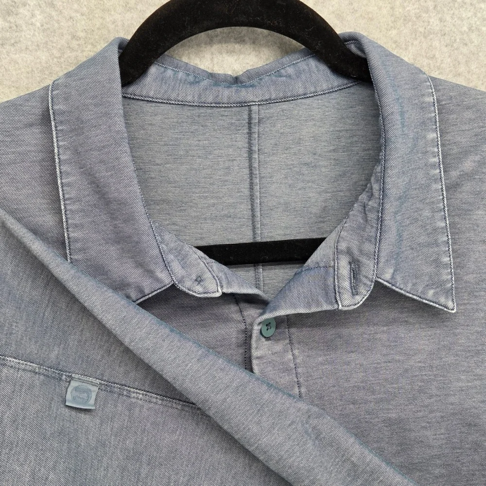 Lululemon‎ Men 2XL Commission Long Sleeve Button Shirt Chambray Blue Vented